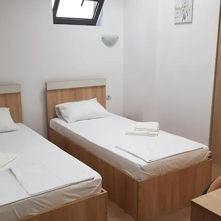 Hotel Tomi 3*