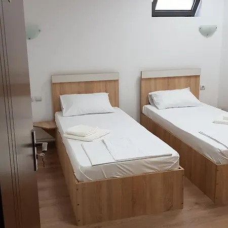 Hotel Tomi Bucharest