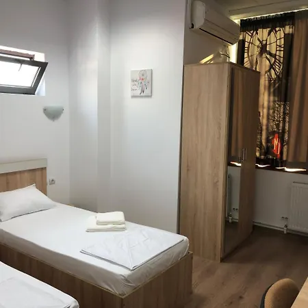 Tomi Hotel
